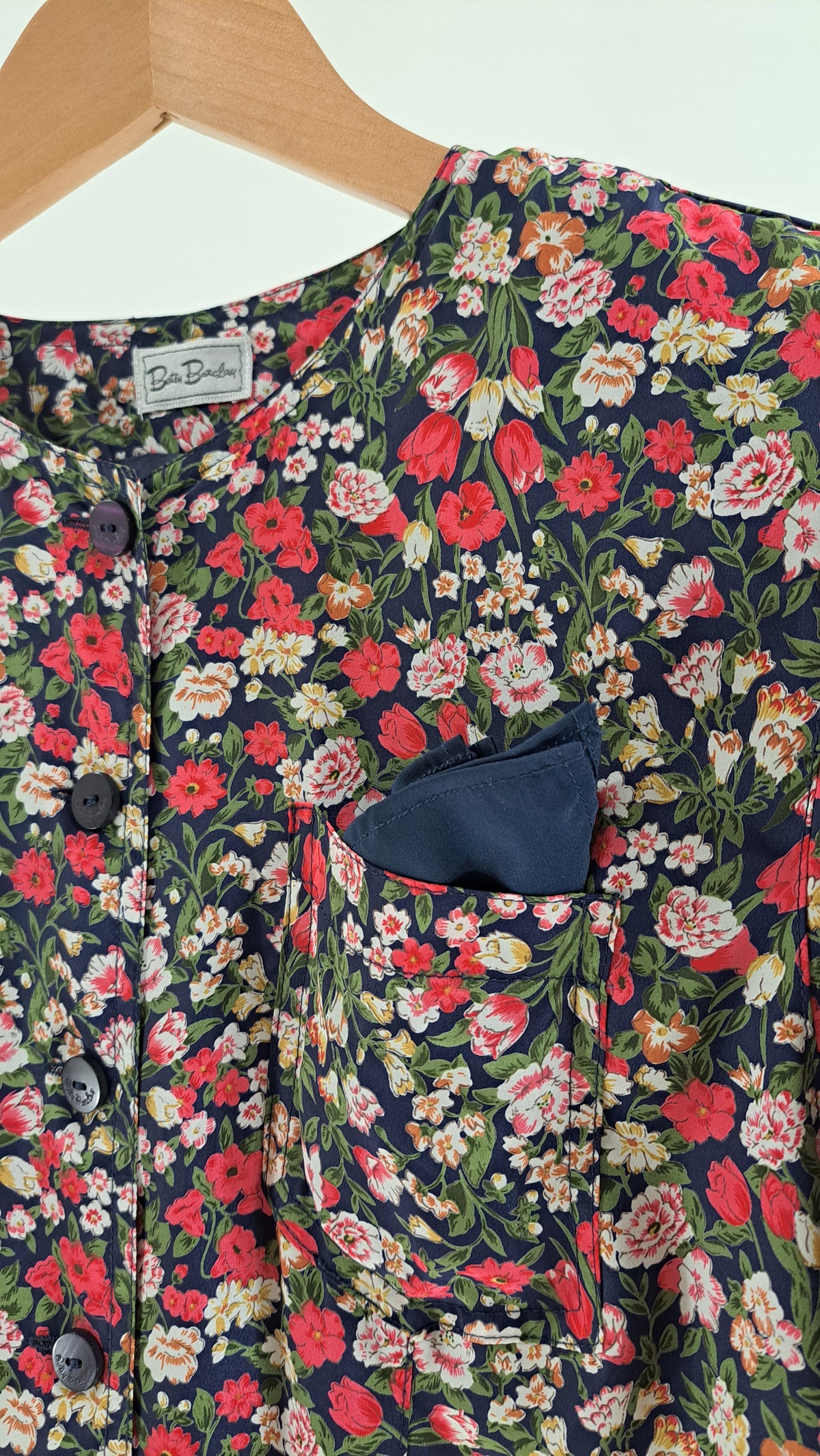 VINTAGE • KJOLE • MARINBLÅ BLOMSTRET • STR. M