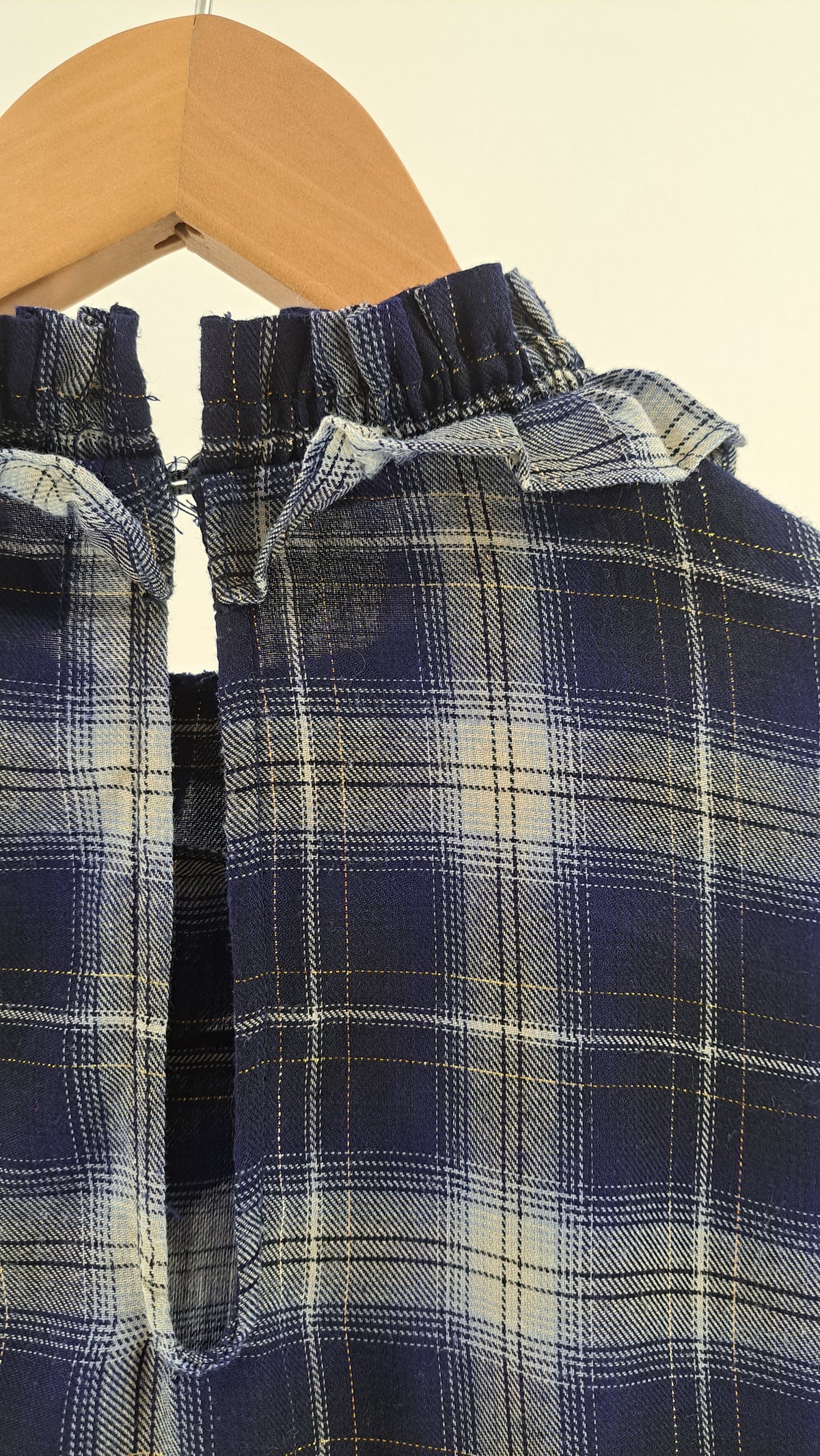 MUNTHE • BLOUSE • NAVY/WHITE CHECK • SIZE M