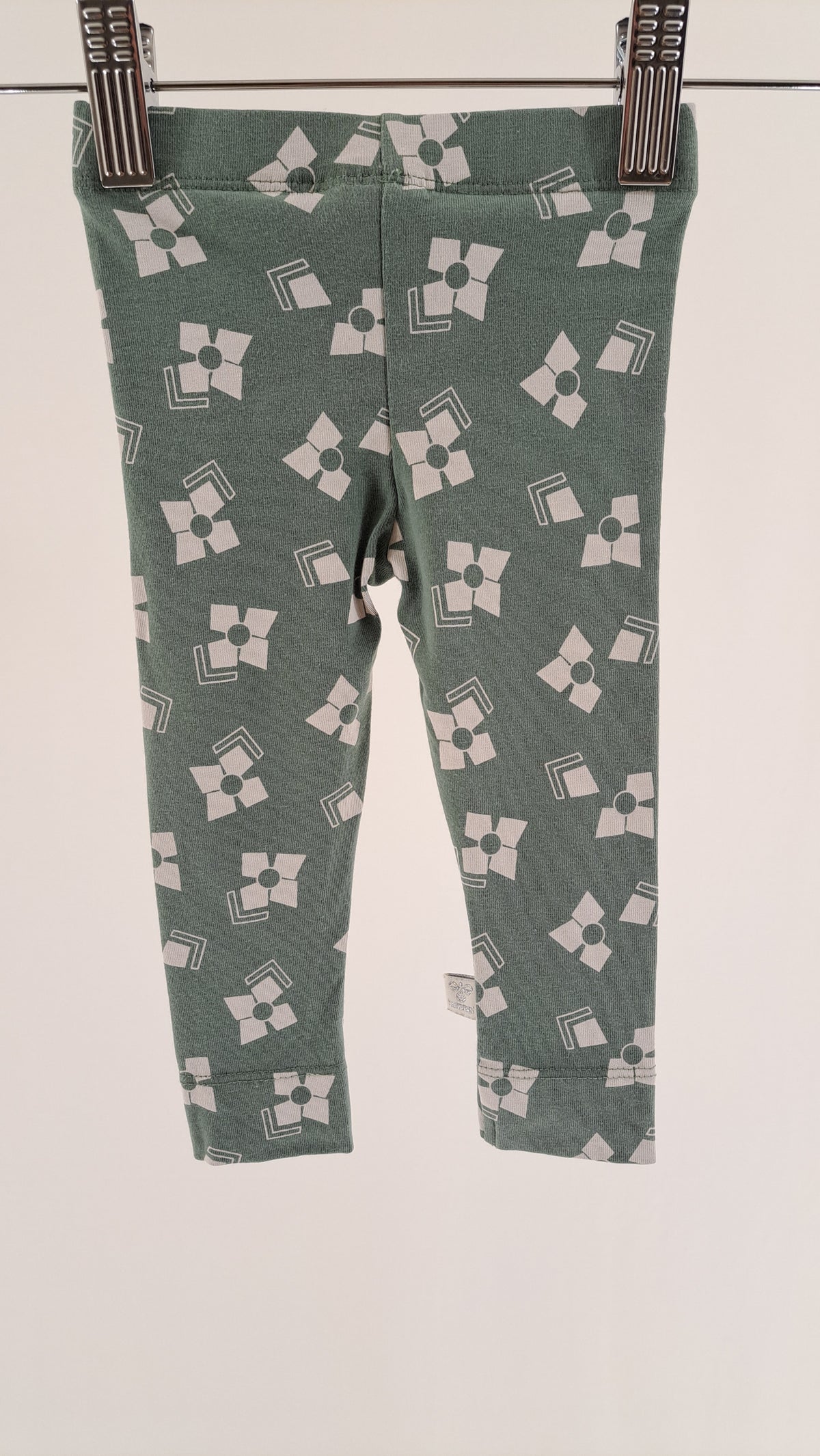 HUMMEL • LEGGINGS • OLIVENGRØN BLOMSTERPRINT • STR. 62