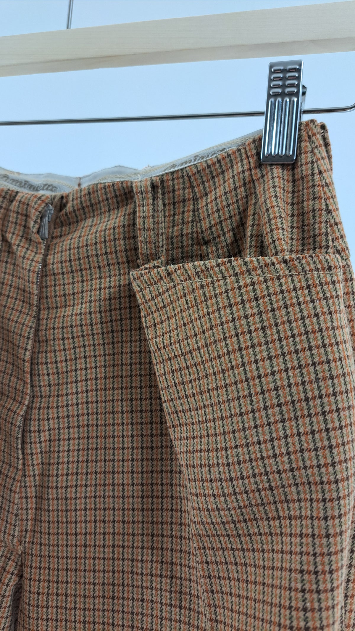 L'AMITIÉ • VINTAGE TROUSERS • CAMEL GLEN CHECK • SIZE XS
