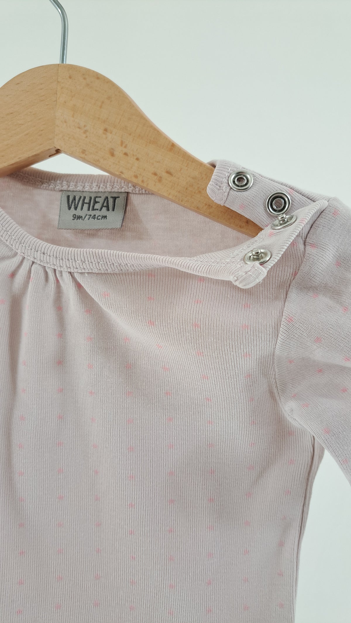 WHEAT • BODY • PUDDER ROSA • STR. 74
