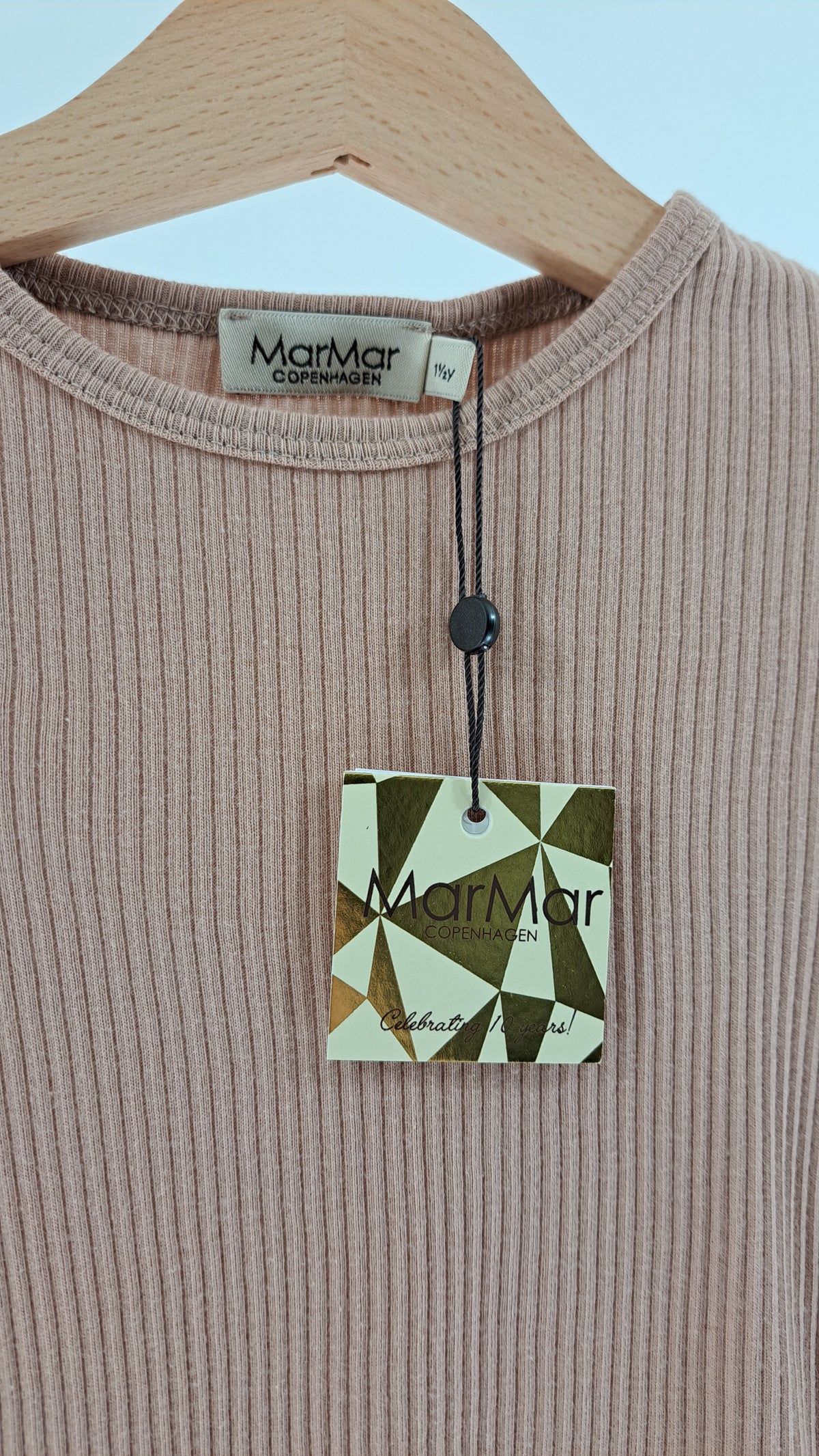 MARMAR COPENHAGEN • BLUSE • LATTE RIBSTRIK • STR. 86