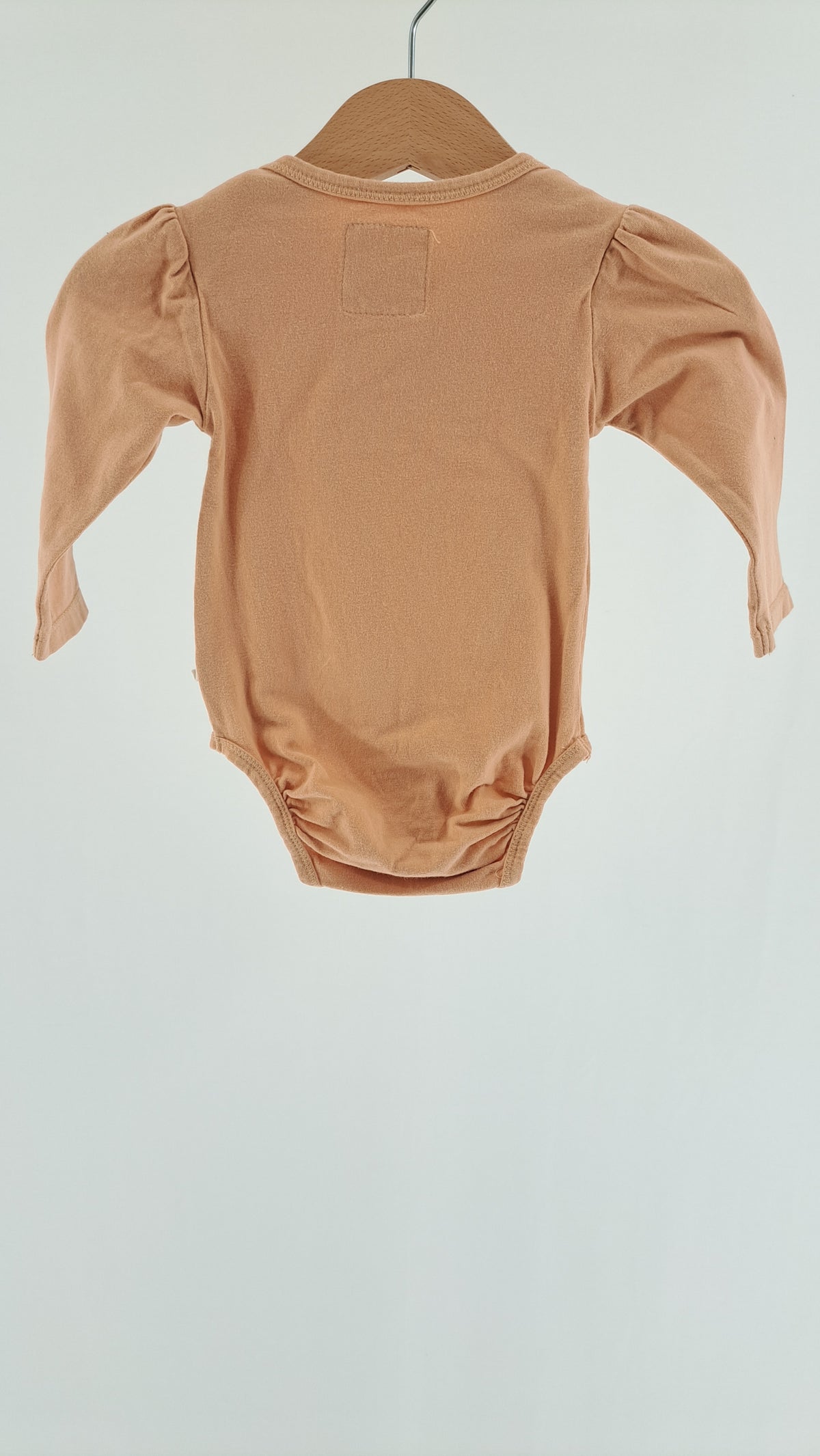 KONGES SLØJD • BODYSUIT • APRICOT BLOSSOM • SIZE 68