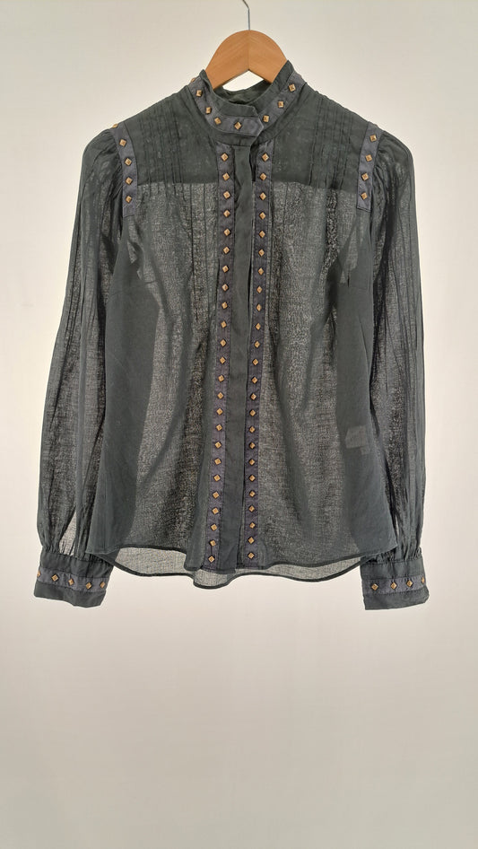 BY MALENE BIRGER • BLOUSE • ANTHRACITE STUDS • SIZE L