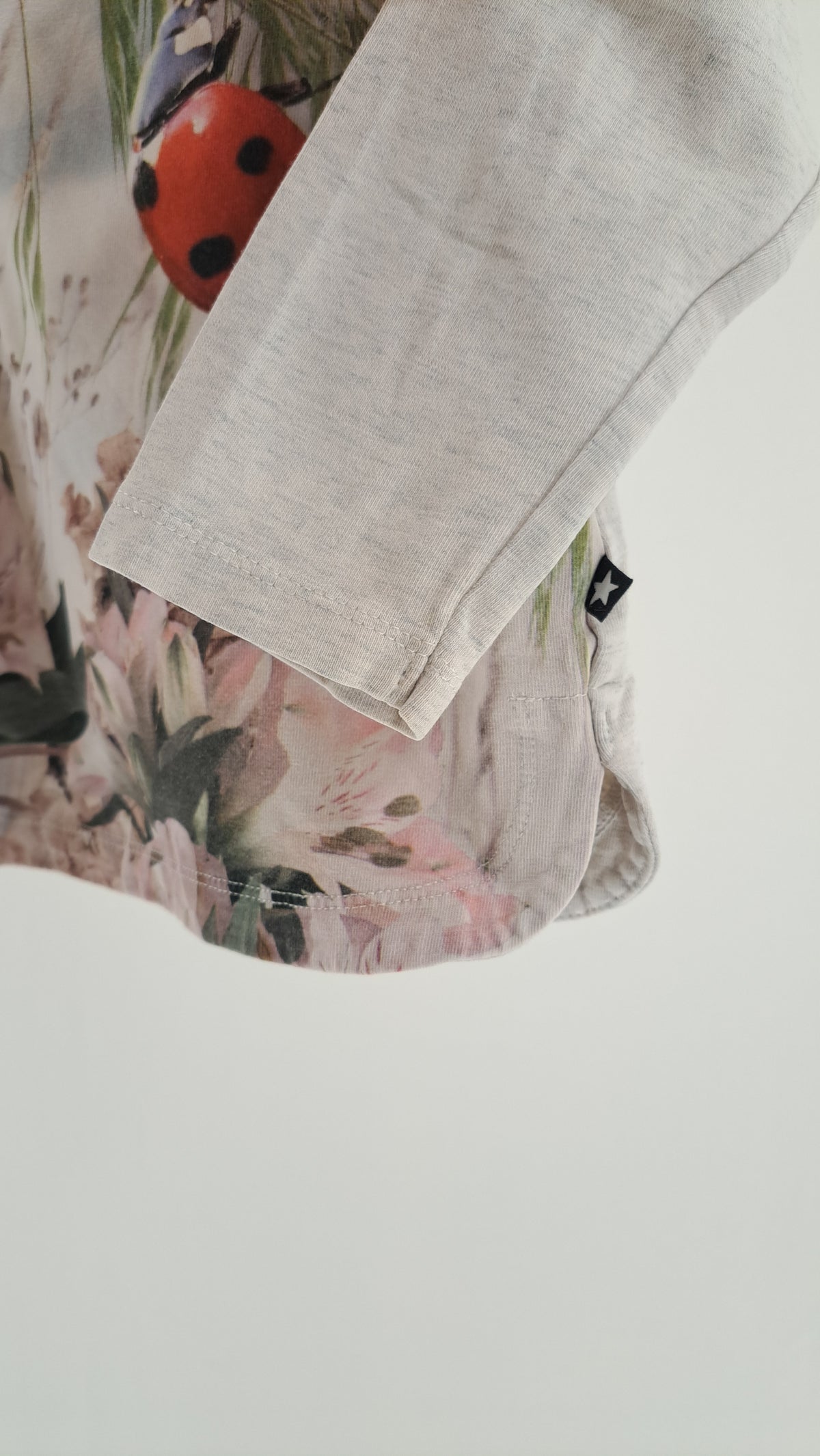 MOLO • BLOUSE • GREY NATURE PRINT LADYBUG • SIZE 86