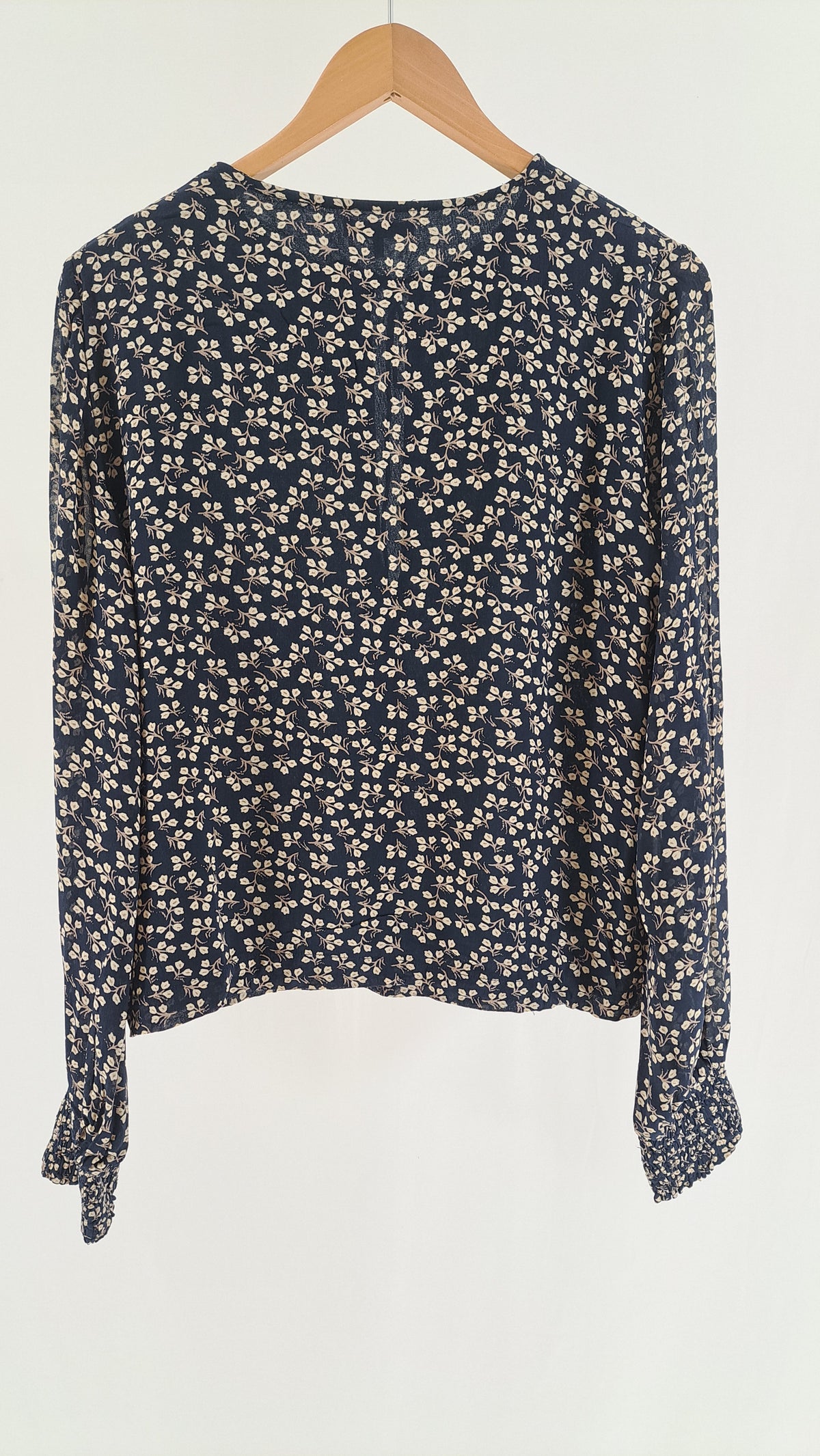 GANNI • BLOUSE • NAVY/CREAM FLORAL PRINT • SIZE XL (42)