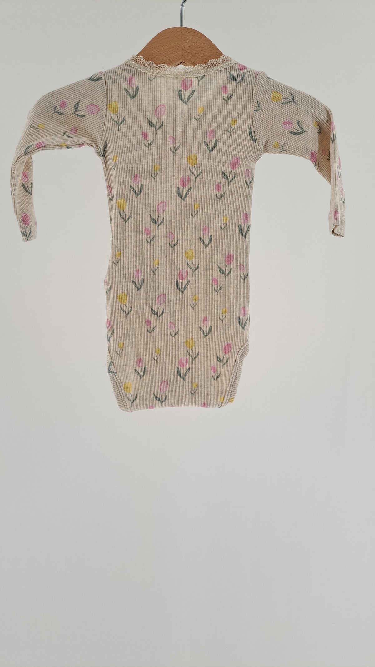 NAME IT • BODY • CRÈME TULIPAN PRINT • STR. 62