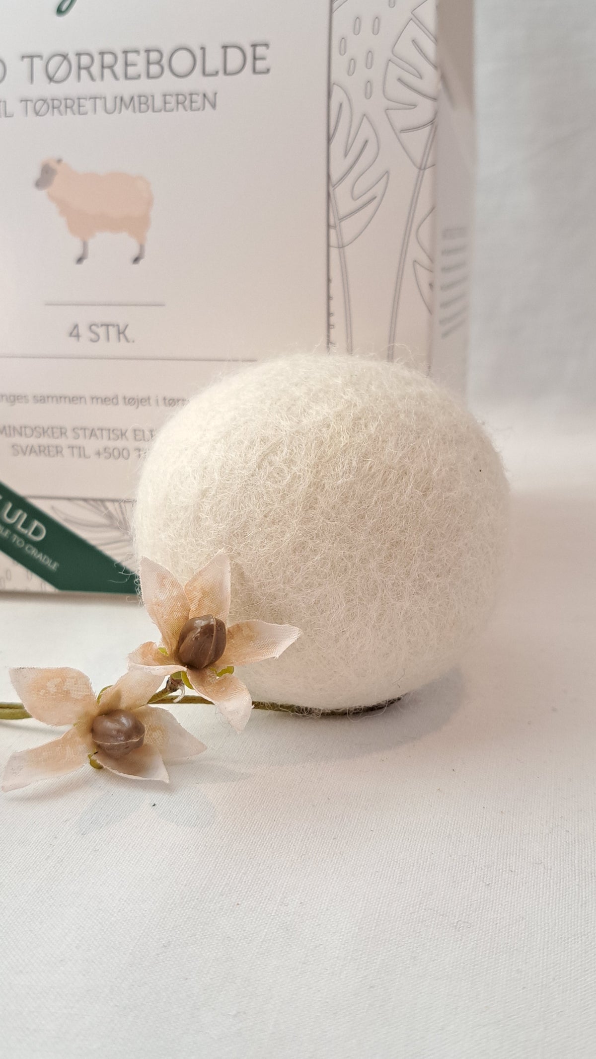 CARE BY NATURE • WOOL DRYER BALLS • 4 PCS.