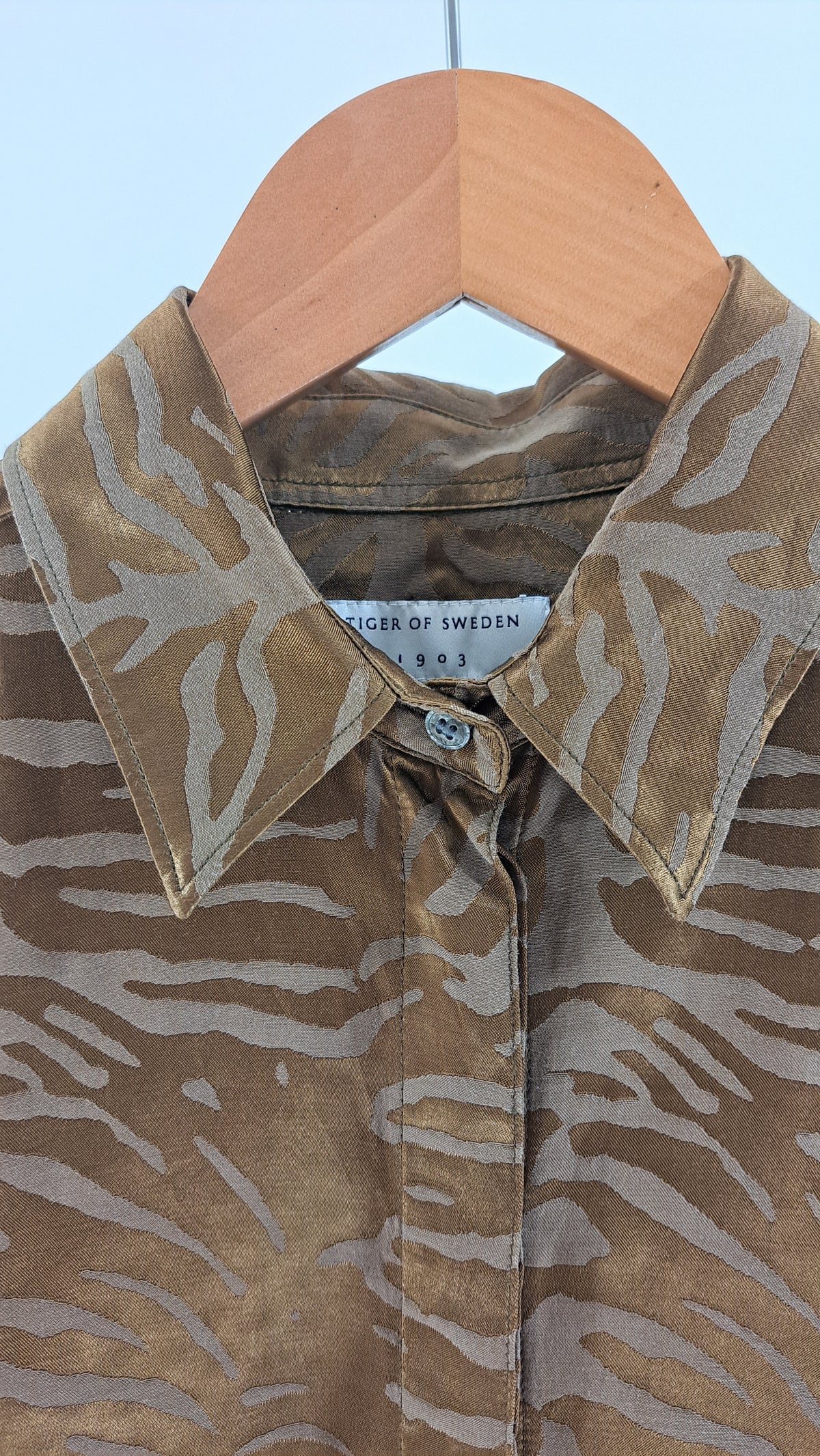 TIGER OF SWEDEN • SHIRT • KHAKI ZEBRA • SIZE L
