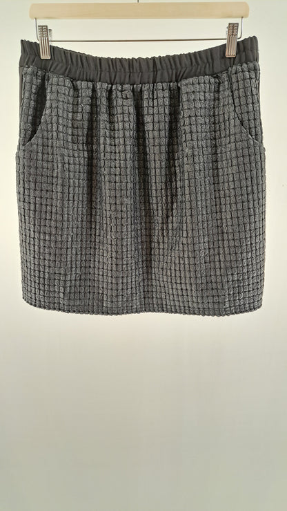 SOFIE SCHNOOR • SKIRT • ANTHRACITE WAFFLE TEXTURE • SIZE XL