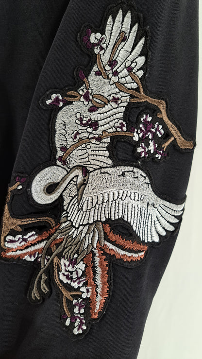 NÜ • CARDIGAN • SORT MED BRODERI • STR. M