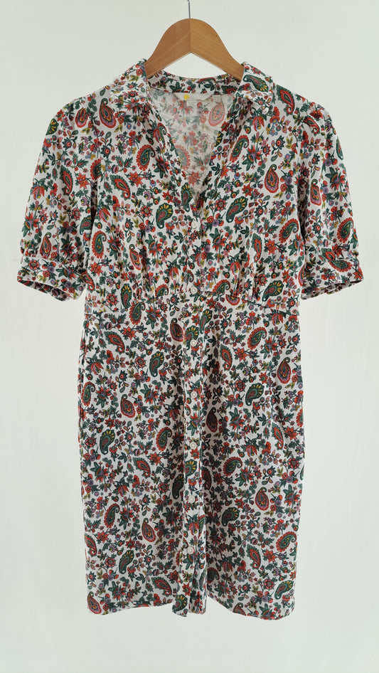 BOTTOM • DRESS • WHITE PAISLEY/FLORAL PRINT • SIZE M