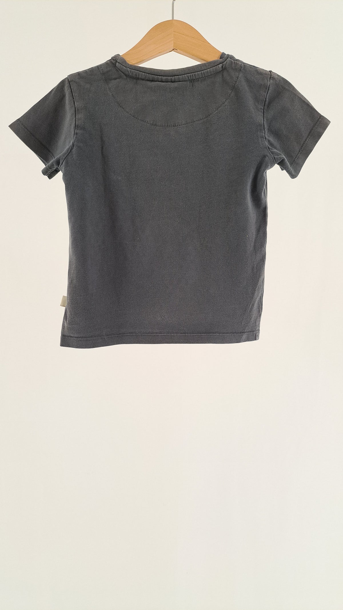 SOFT GALLERY • T-SHIRT • ANTRACITGRÅ UGGLA • STORL. 98