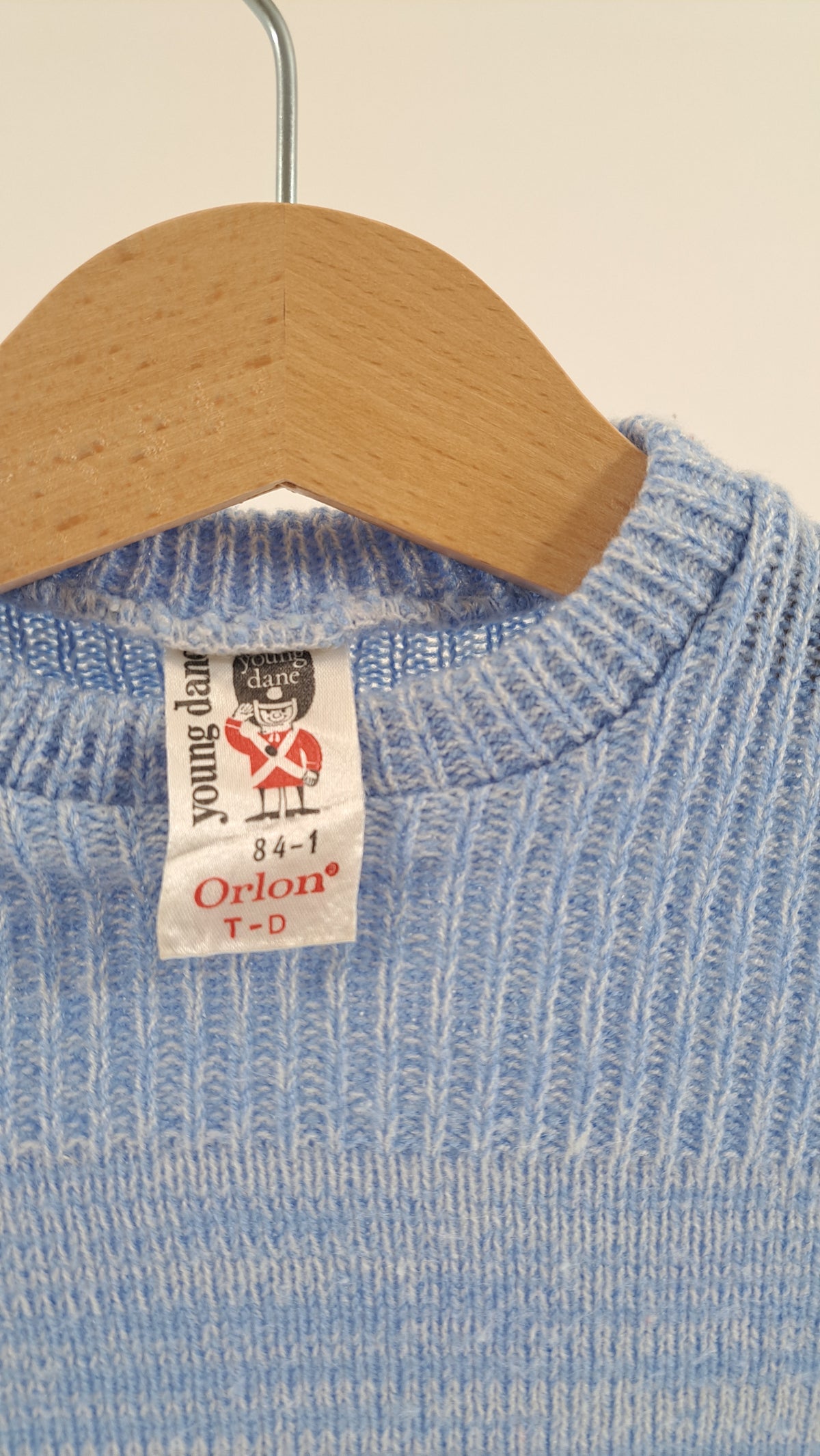 YOUNG DANE • SWEATER • LYSEBLÅ RIB • STR. 86
