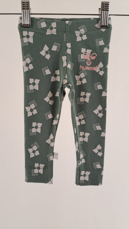 HUMMEL • LEGGINGS • OLIVENGRØN BLOMSTERPRINT • STR. 62