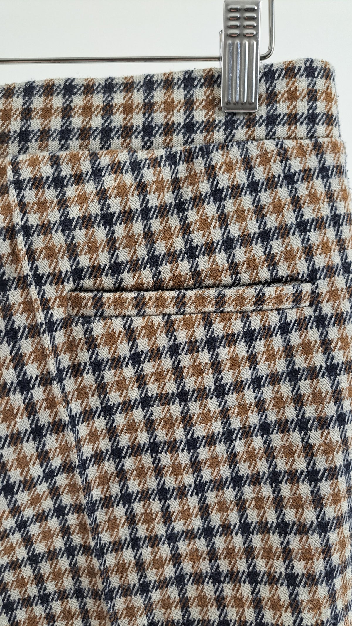 PART TWO • BUKSER • BEIGE NAVY HOUNDSTOOTH • STR. L