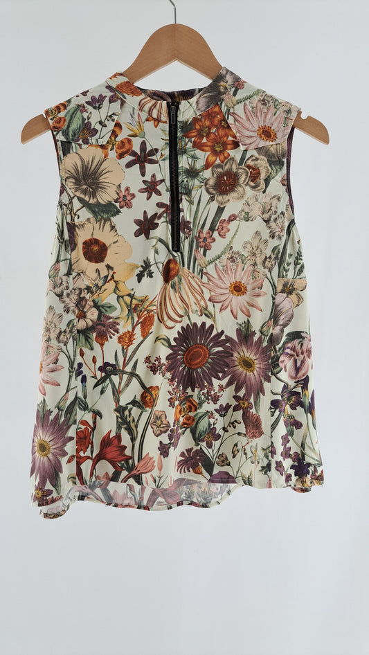 NÜ • TOP • CREME BLOMSTERPRINT • STR. S