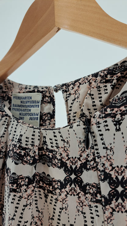 BAUM UND PFERDGARTEN • BLUSE • BEIGE/SORT MØNSTER • STR. M