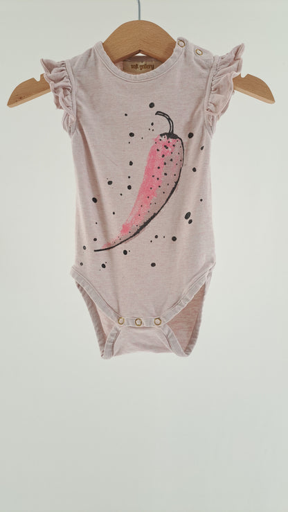 SOFT GALLERY • BODY • ROSA CHILI • STR. 68