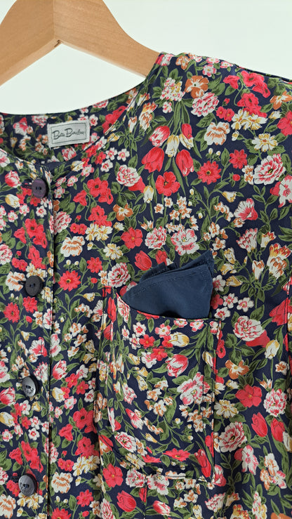 VINTAGE • KJOLE • MARINBLÅ BLOMSTRET • STR. M
