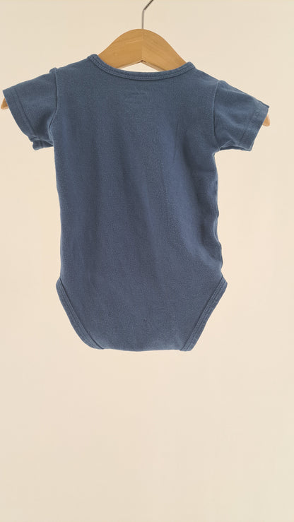 HUST & CLAIRE • BODY • STØVET BLÅ BIL PRINT • STR. 68