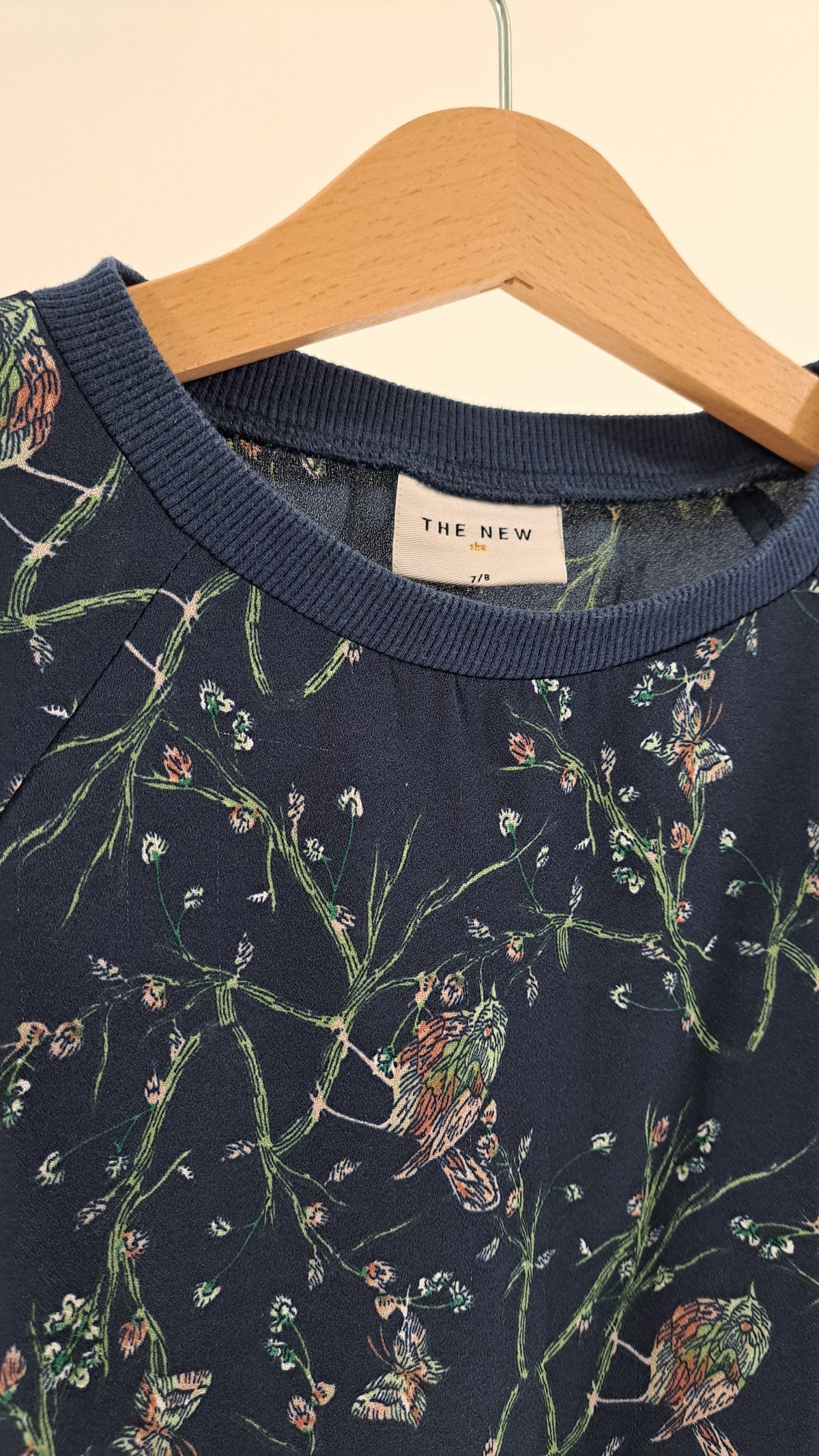 THE NEW • SWEATSHIRT • DARK BLUE BIRDS PRINT • SIZE 122