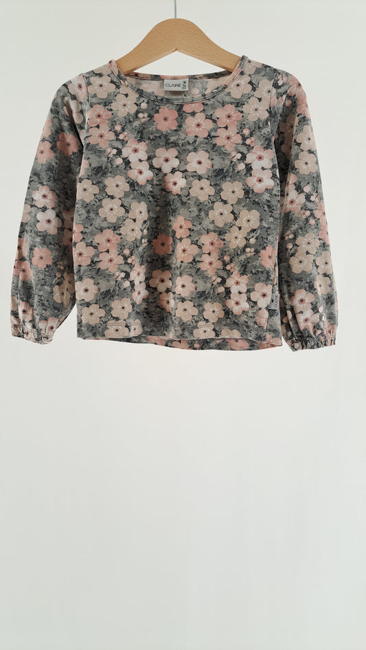 HUST & CLAIRE • BLUSE • GRÅGRØN BLOMSTRET • STR. 104