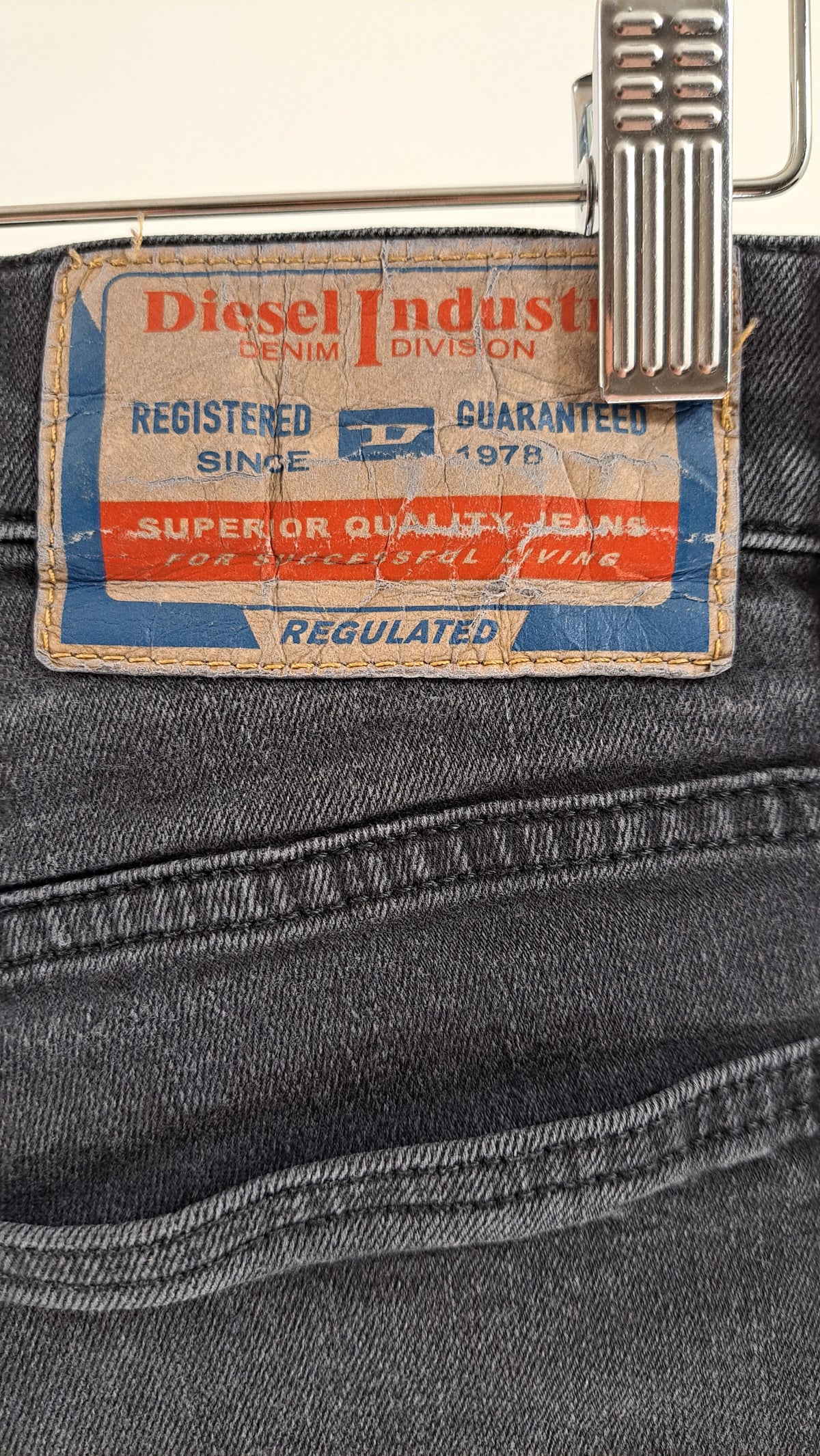 DIESEL • JEANS • VINTAGE ANTHRACITE GREY • SIZE XL