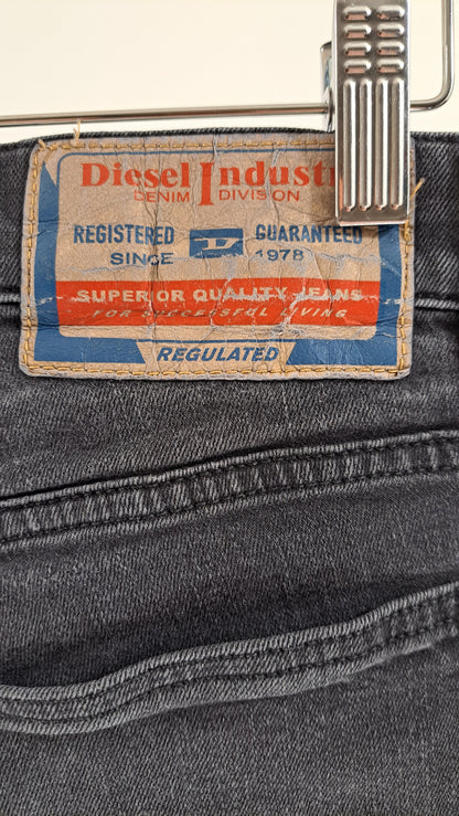 DIESEL • JEANS • VINTAGE ANTHRACITE GREY • SIZE XL