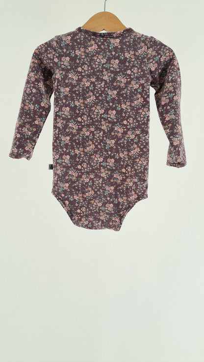 WHEAT • BODY • AUBERGINE BLOMSTERPRINT • STR. 92