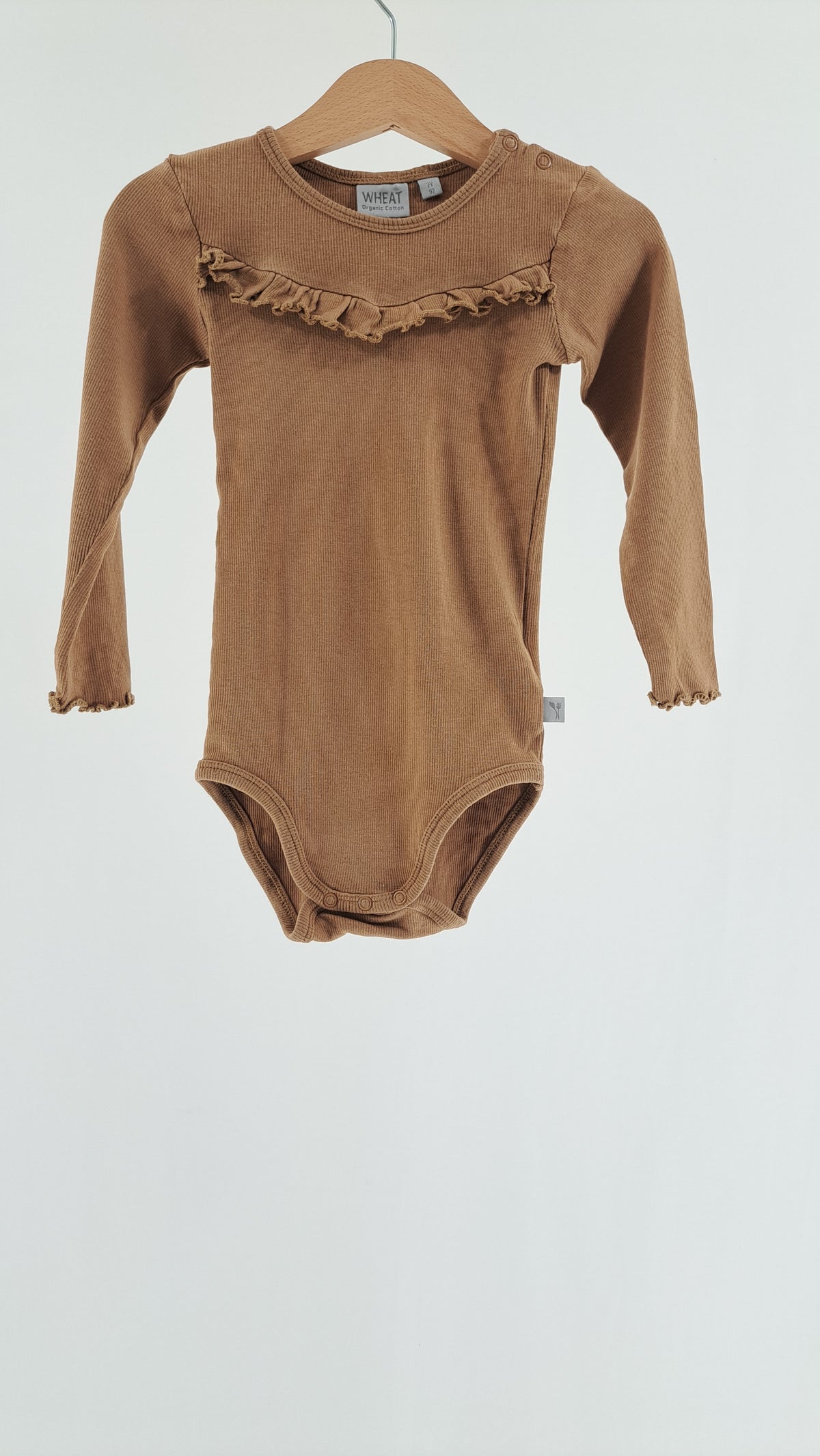 WHEAT • BODY • KARAMEL RIBSTRIK FLÆSER • STR. 92