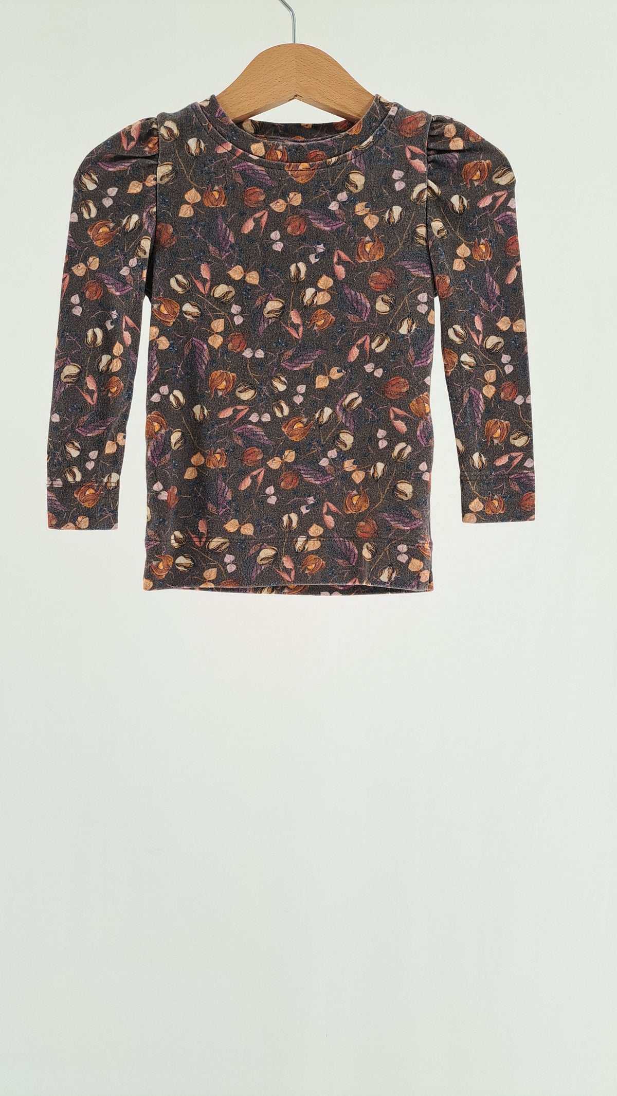 NAME IT • BLUSE • ANTRACIT BLOMSTRET PUFÆRMER • STR. 86