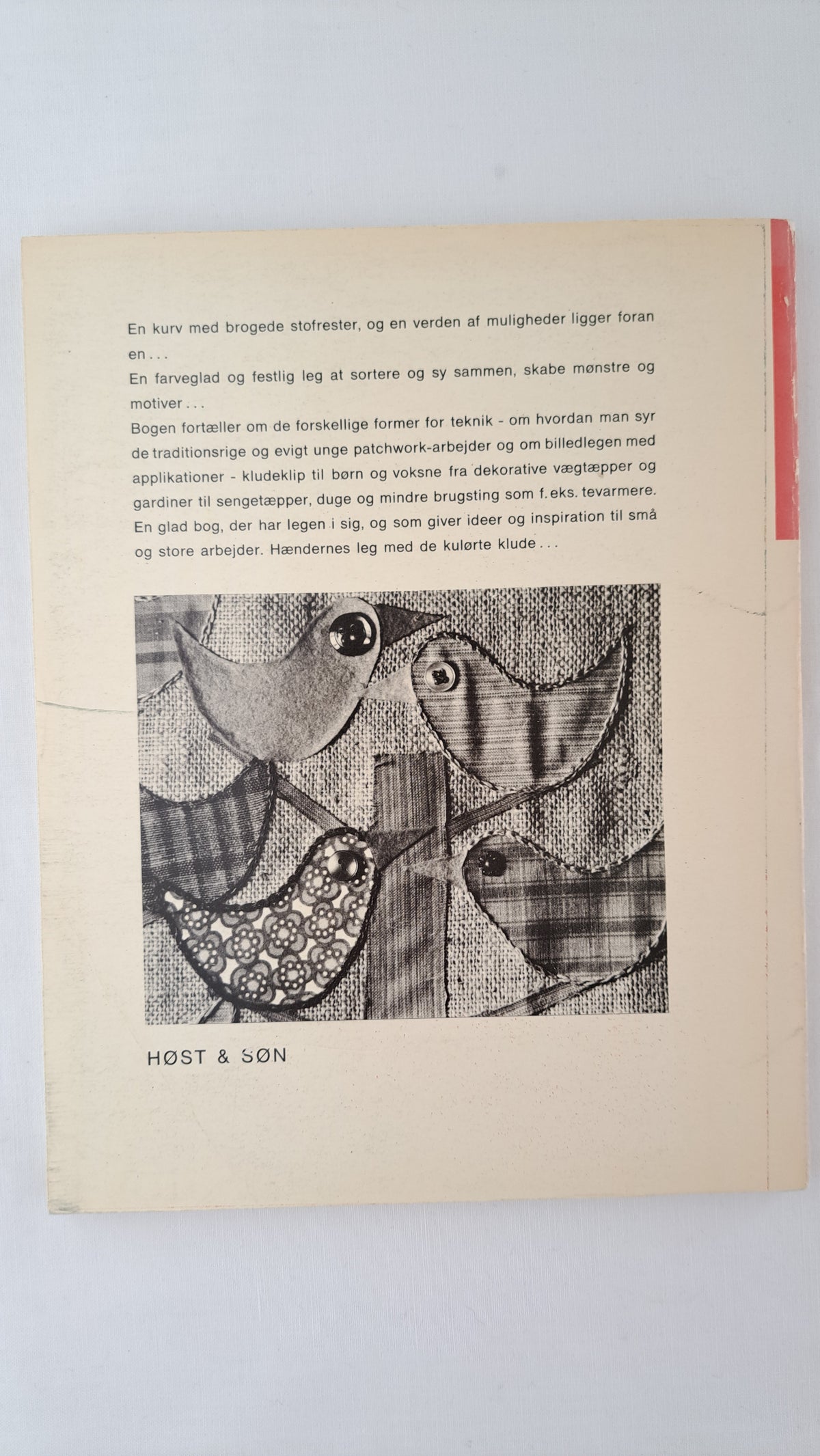 Bagside af vintage bogen Sy og klip i klude med udvalgt tekst og illustration