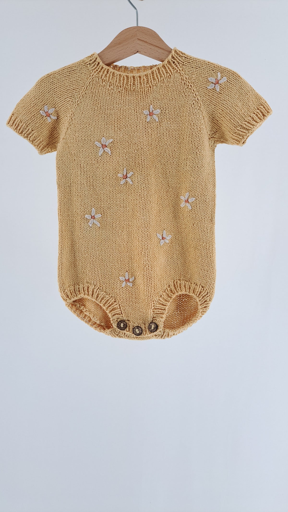 HJEMMESTRIK • BODY • SENNEPSGUL/BLOMSTER • STR. 80/86
