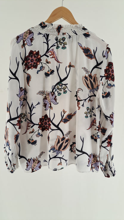 PART TWO • BLOUSE • WHITE FLORAL • SIZE L