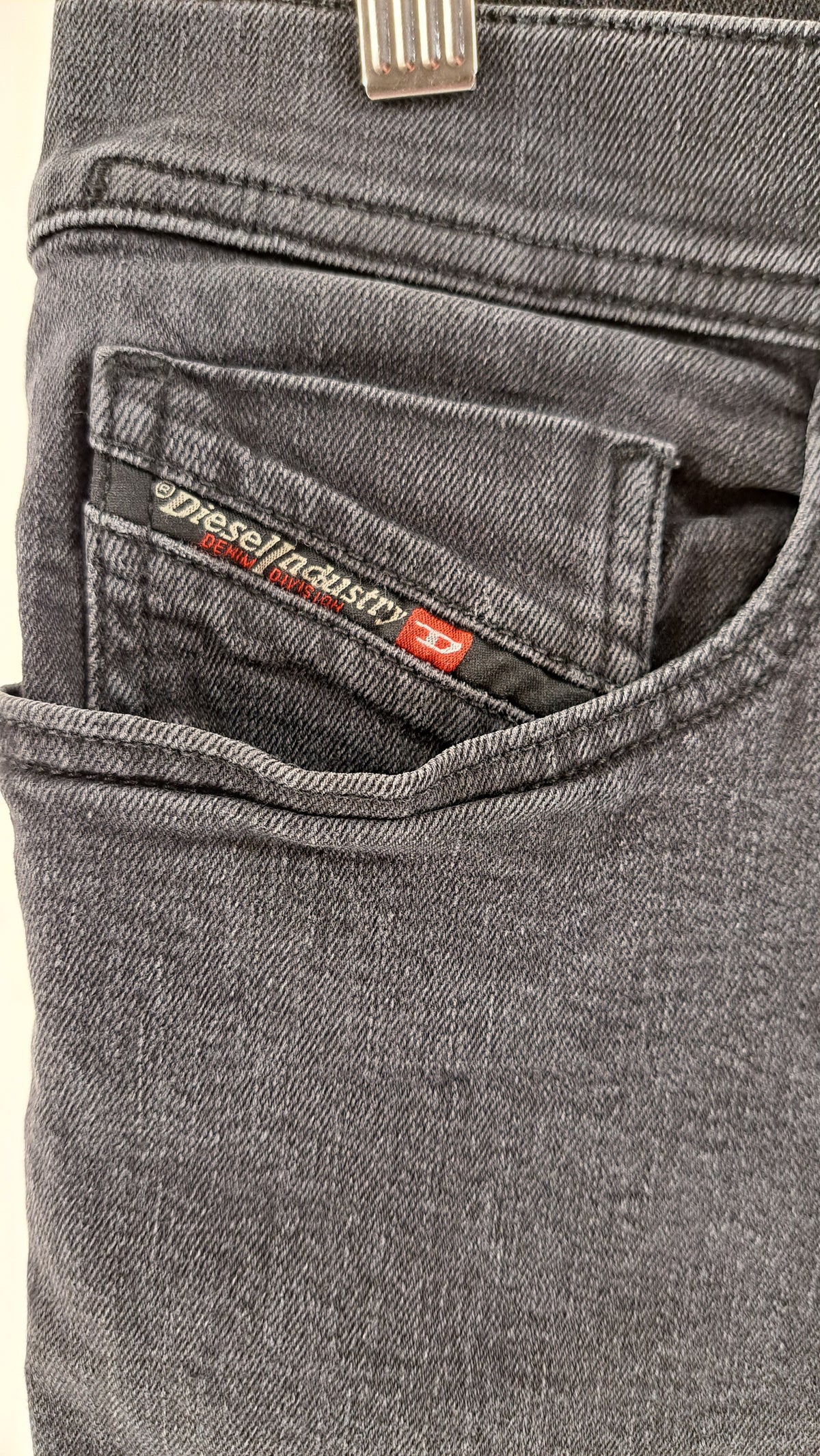 DIESEL • JEANS • VINTAGE ANTHRACITE GREY • SIZE XL