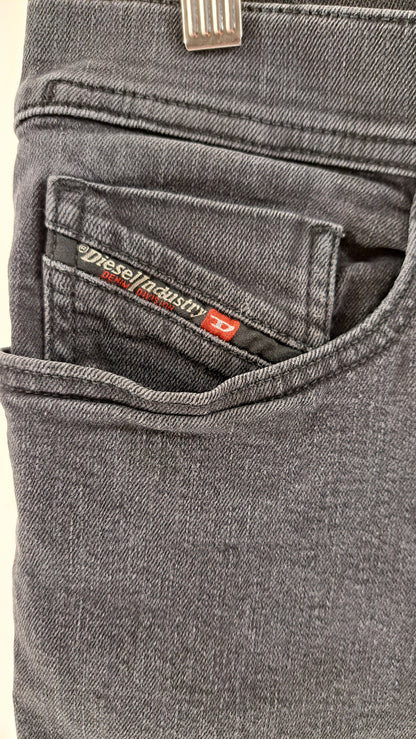 DIESEL • JEANS • VINTAGE ANTHRACITE GREY • SIZE XL