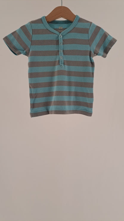 KATVIG • T-SHIRT • TURKIS GRÅ STRIB HENLEY • STR. 86