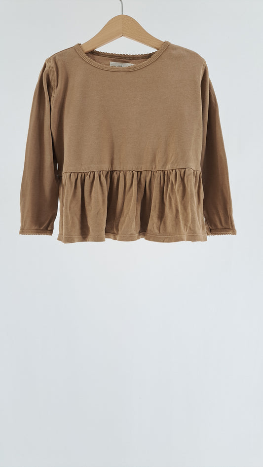 KONGES SLØJD • BLUSE • KARAMEL • STR. 104