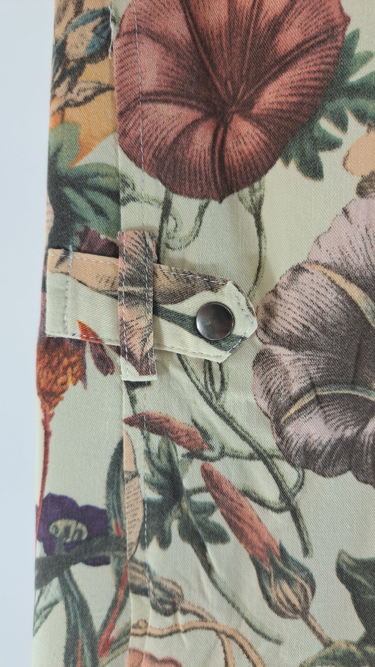 NÜ • TOP • CREME BLOMSTERPRINT • STR. S
