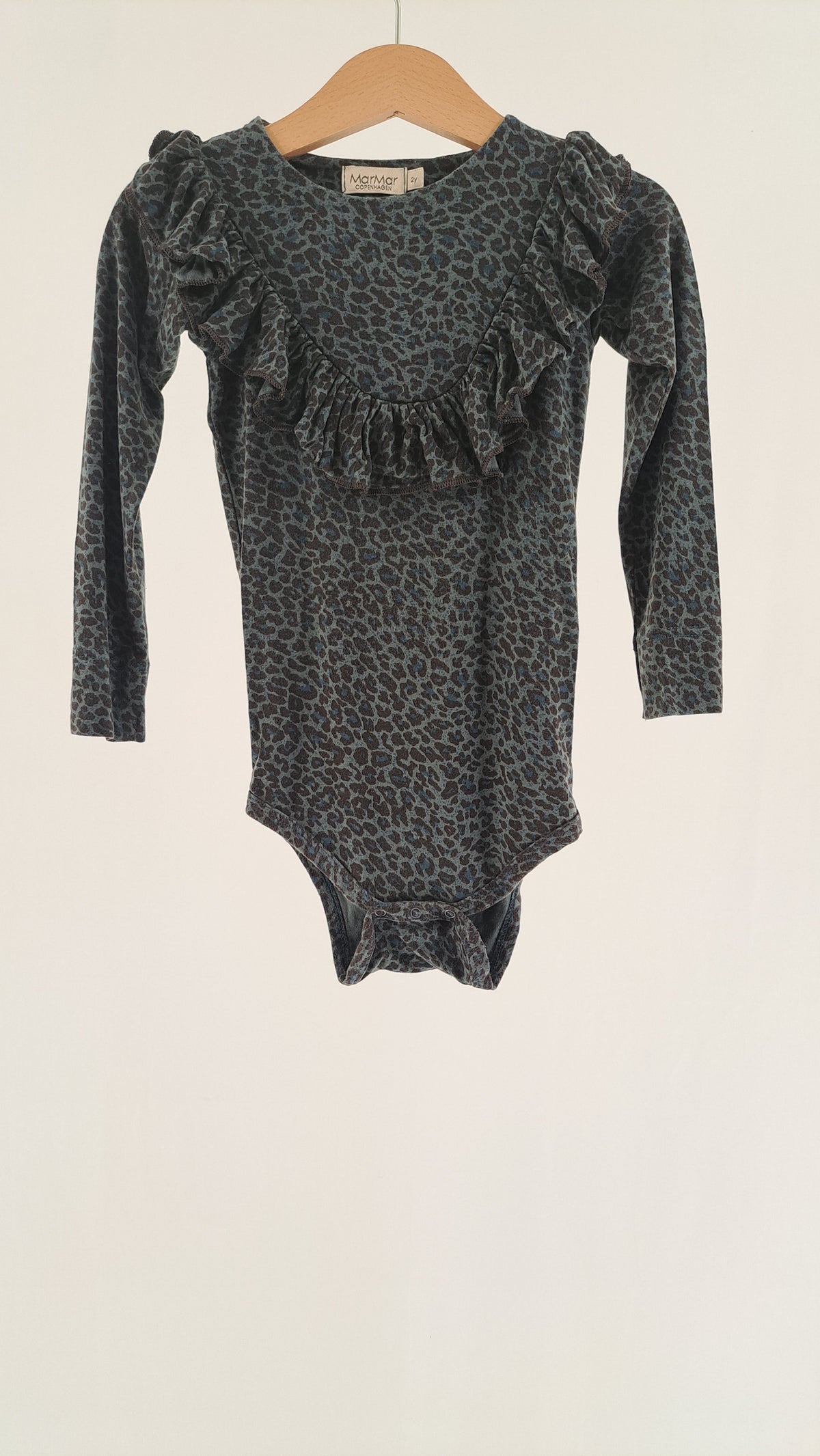 MARMAR COPENHAGEN • BODY • BLÅGRÅ LEOPARD VOLANGER • STORL. 92